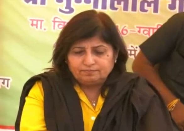 साधौ ने लिया सिंधिया का पक्ष, दिया ये बयान