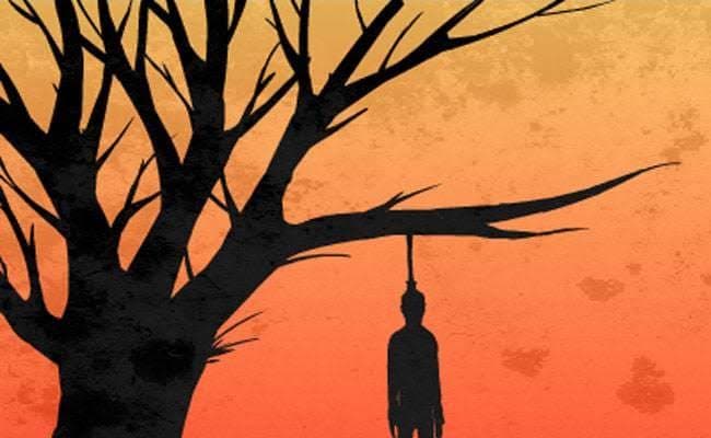कर्ज से परेशान किसान ने की आत्महत्या, भाजपा नेता बोले ‘कृषि मंत्री सर्टिफिकेट का आनंद ले रहे’