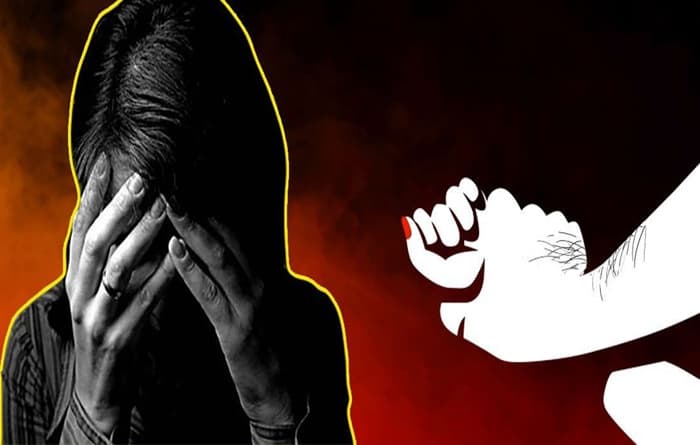 सुनसान इलाके में ऑटो रोककर ड्राइवर ने युवती को छेड़ा, शोर मचाने पर भागा