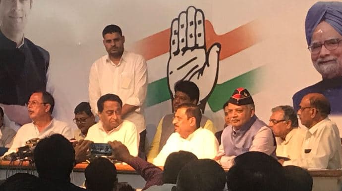 बीजेपी को बड़ा झटका, पूर्व मंत्री राजेंद्र शुक्ला के भाई समेत इन नेताओं ने थामा कांग्रेस का दामन