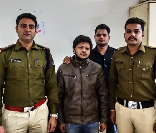 मोस्ट वांटेड आरोपी को झारखंड से दबोचकर लाई सायबर सेल पुलिस, ई-वालेट बनाकर करोड़ों की ठगी