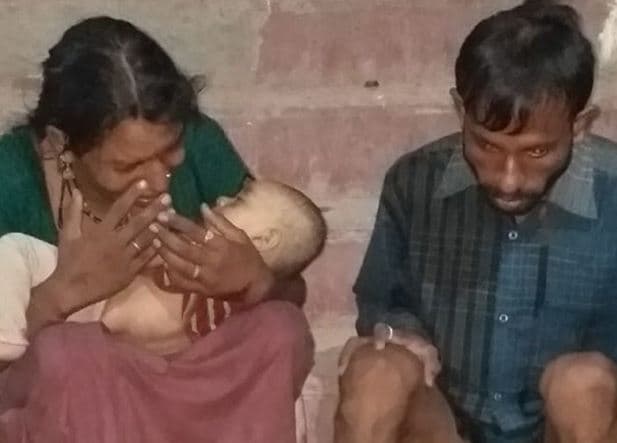 दर्दनाक हादसा: 4 माह बच्चे के साथ दंपत्ति ने नर्मदा नदी में लगाई छलांग, पति-पत्नी बचे, मासूम की मौत
