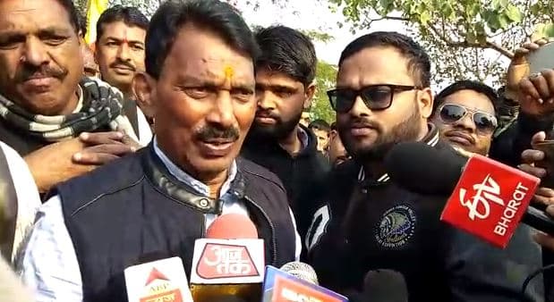 जालपा देवी के दर्शन को पहुंचे स्वास्थ मंत्री, बोले- ‘माँ की कृपा हो..किसी को अस्पताल न जाना पड़े’