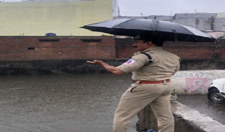 एमपी में मूसलाधार बारिश का कहर, नाले में बहे डिप्टी रेंजर, दो की मौत