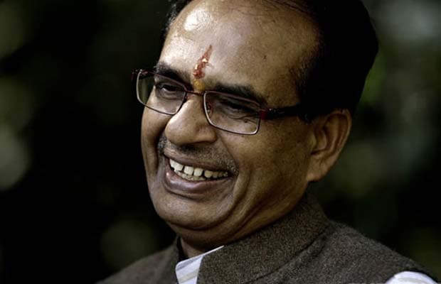 दिग्विजय के खिलाफ शिवराज को लड़ाने सक्रिय विरोधी खेमा