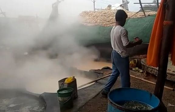जहरीले केमिकल पर गुड की मिठास भरी