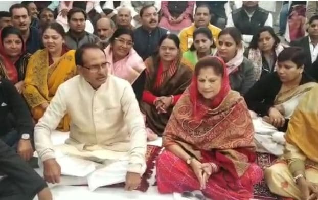 शिवराज ने इमरती देवी को दी नसीहत, सत्ता में वापसी का किया दावा