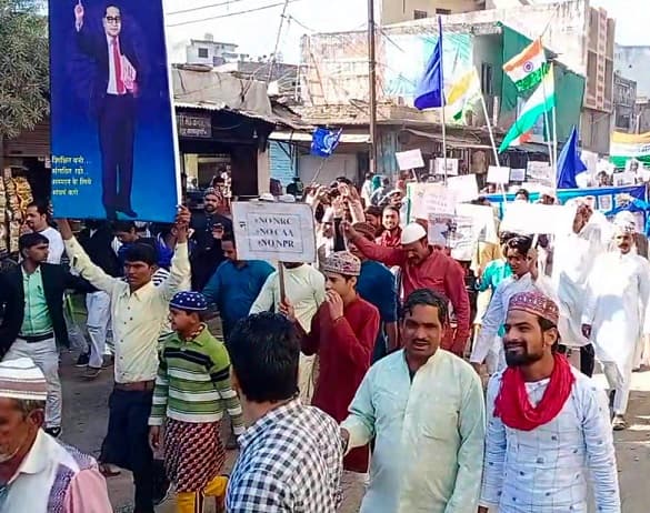 एनसीआर सीएए एनपीआर का मुंगावली में भी विरोध कर निकाली गई रैली