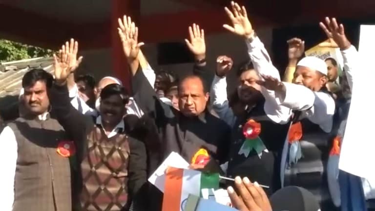 शहर में संविधान बचाओ रैली निकाल कर किया CAA का विरोध