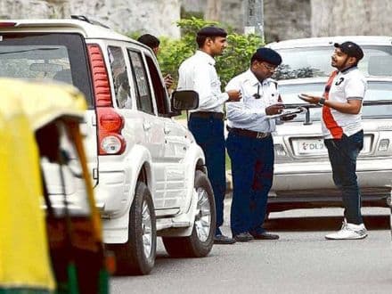 Motor Vehicle Act का किया उल्लंघन और देना पड़ गया इस शख्स को 1 लाख 13 हजार का जुर्माना