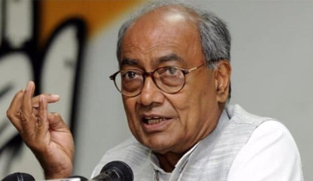 विधायकों के इस्तीफे पर हो फैसला, तभी हो सकता है फ्लोर टेस्ट – दिग्विजय सिंह