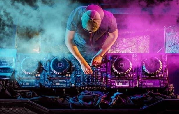 DJ वाले बाबुओं की अब खैर नहीं, एसडीएम ने दिए ये निर्देश