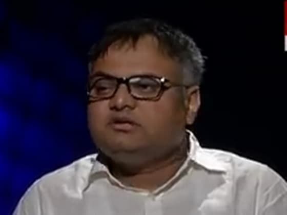 अब गुना कलेक्टर ने खोला मोर्चा, फेसबुक पर नेताओं को बताया डकैत और झूठा