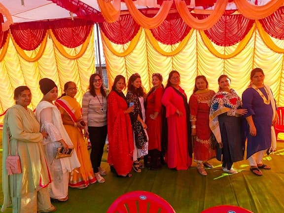 मिनी वाटर पार्क में जब पुरस्कार से नवाजे गए बेस्ट कपल