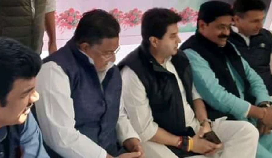 कमलनाथ के मंत्री के घर पहुंचे सिंधिया, पीसीसी चीफ को लेकर कही यह बात