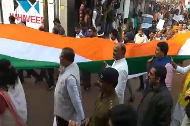 सिवनी में एक किलोमीटर लंबी तिरंगा यात्रा निकालकर किया सीएए का समर्थन