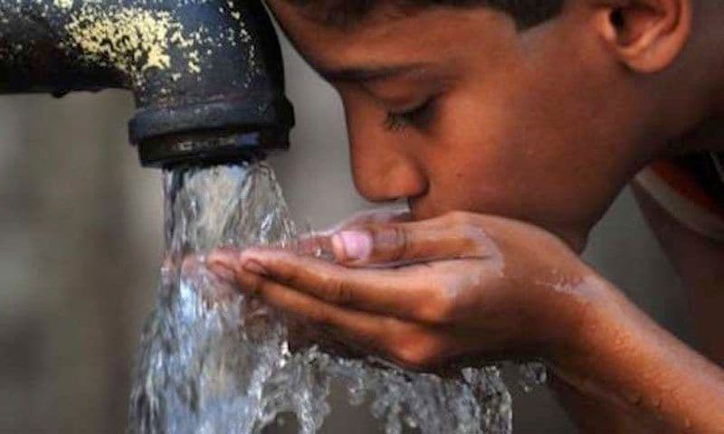 सावधान! पानी की बर्बादी आपको खिला सकती है जेल की हवा, देना पड़ सकता है 1 लाख का जुर्माना
