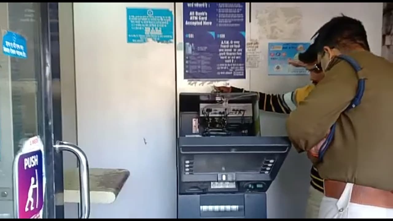 इंदौर के एक एटीएम में हाईटेक चोरी, जांच में जुटी पुलिस