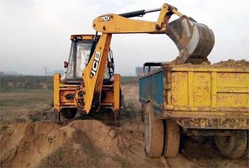 तहसीलदार पर खनन माफिया का जानलेवा हमला