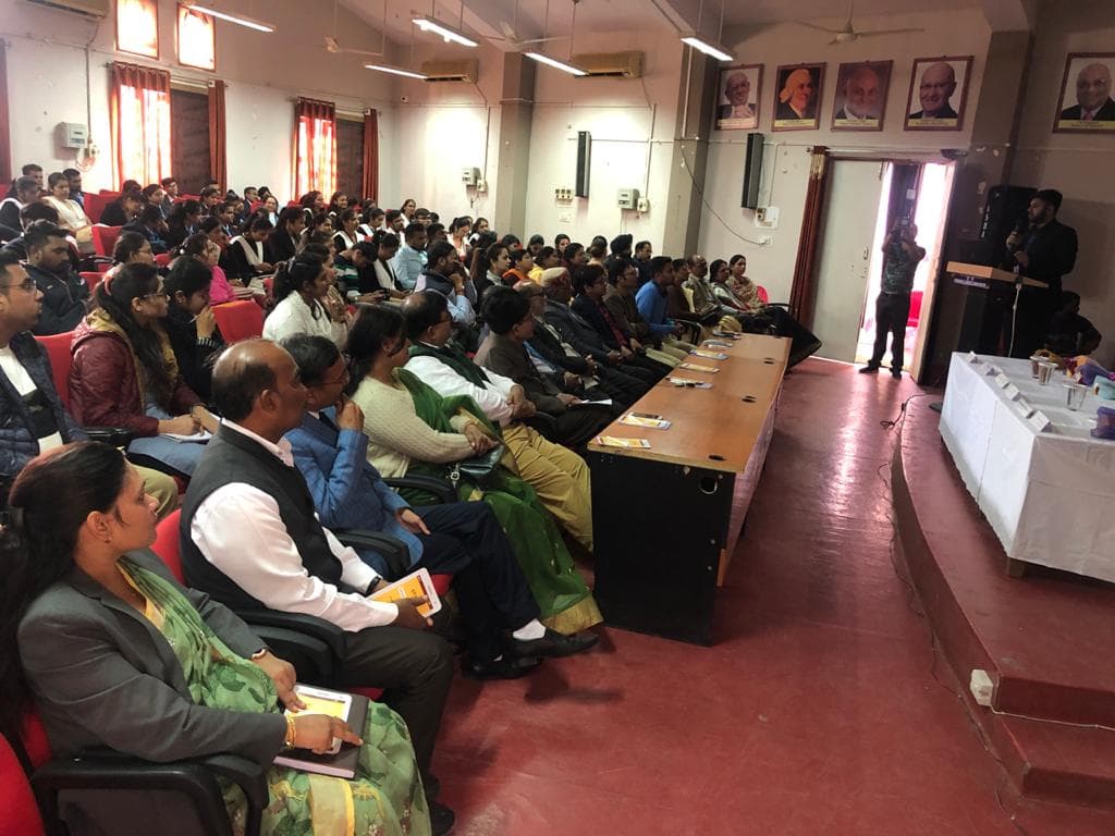 APSU में इन्वेस्टर रीजनल सेमिनार का आयोजन, अर्थव्यवस्था समेत कई मुद्दों पर मंथन