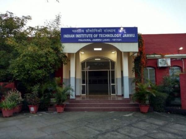 JOB ALERT: इन पदों पर निकली है भर्तियां, ऐसे करे अप्लाई