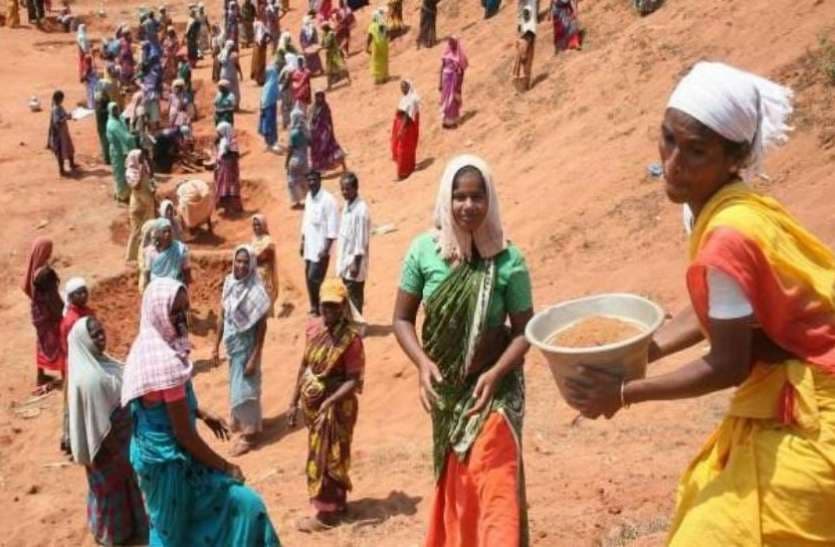 केंद्र पर मनरेगा के 800 करोड़ का भुगतान बकाया