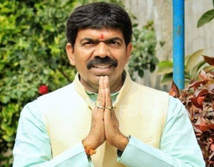 खनिज मंत्री ने कम्प्यूटर बाबा पर कसा तंज