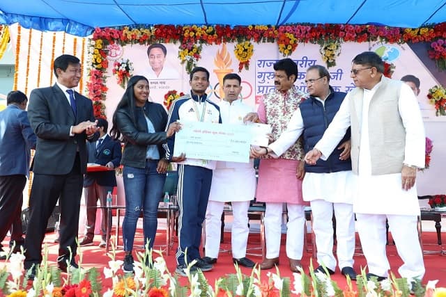 खेल मंत्री ने किया ‘स्टेट ओलंपिक खेल’ का शुभारंभ, खिलाड़ियों के लिए किया ये बड़ा ऐलान