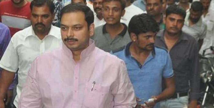 कांग्रेस विधायक का BJP पर तंज- “खिसियानी बिल्ली खंभा नोचे”