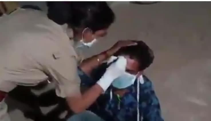 मज़दूरों के माथे पर मार्कर से “मुझसे दूर रहें” लिखने वाली महिला अधिकारी लाइन अटैच
