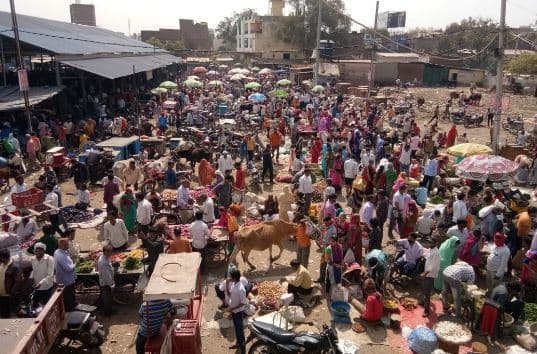 GWALIOR: मंडी में आम जनता के जाने पर रोक, घुसे तो डंडे मारेगी पुलिस