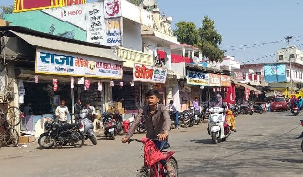 प्रशासन की बेरुखी से बेखौफ ड्रग माफिया, 15 दुकानों का निरीक्षण कर अभियान ठप्प