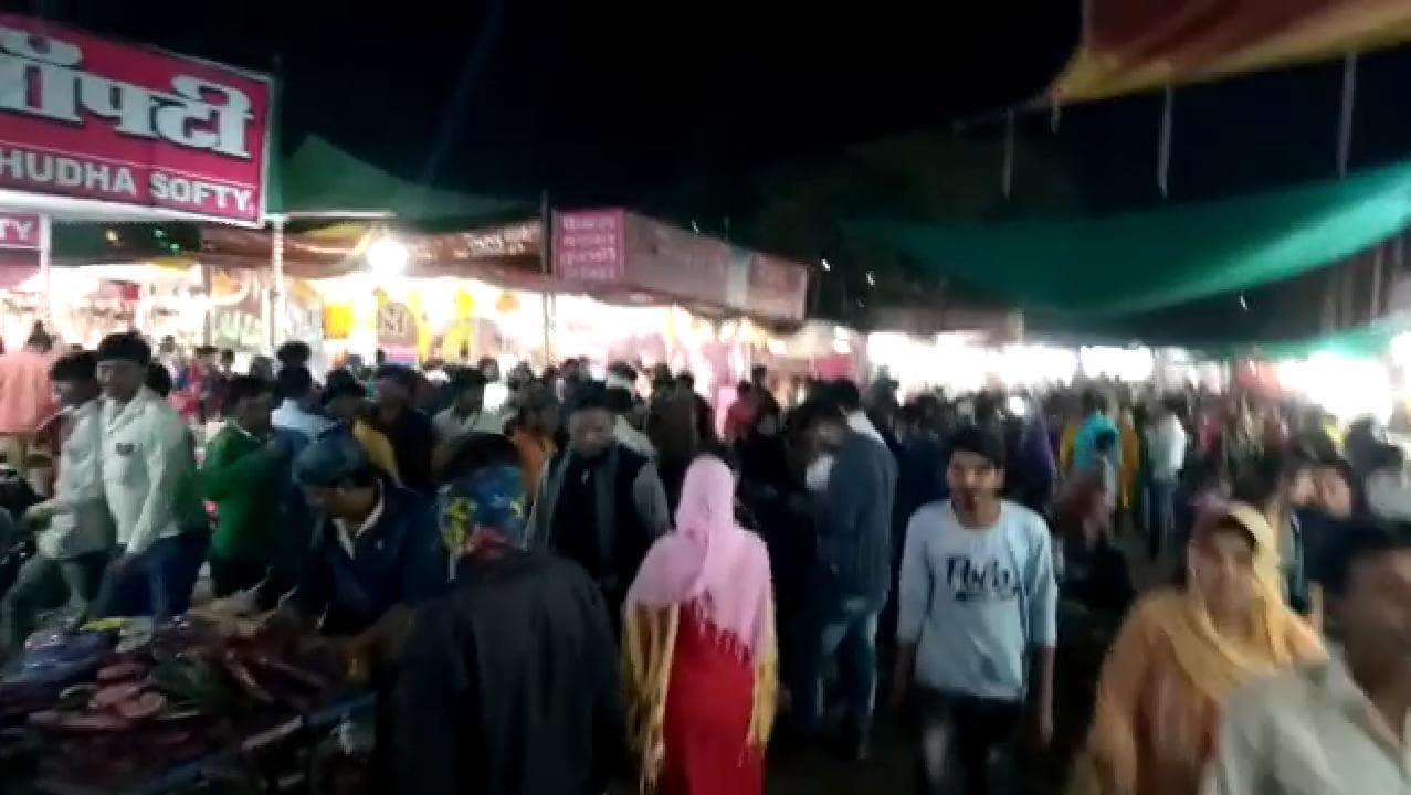 कोरोना वायरस महामारी घोषित होने के बाद भी राजगढ़ उर्स मेले में पहुंच रहे है लाखों लोग