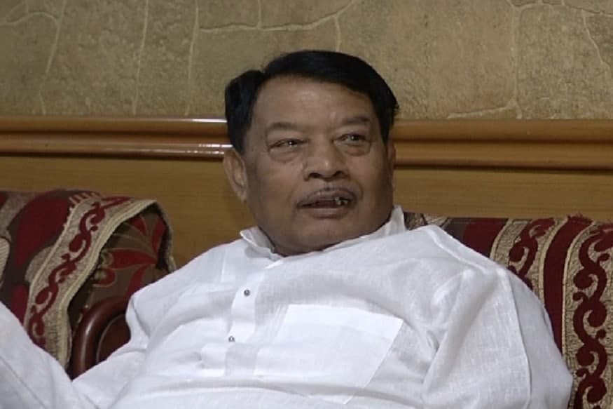 पूर्व मंत्री बिसाहूलाल सिंह के खिलाफ EOW गई कांग्रेस, BPL कार्ड से राशन लेने का आरोप