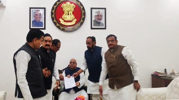 फिर राज्यपाल से मिलने पहुंचे BJP नेता, फ्लोर टेस्ट को लेकर की ये मांग