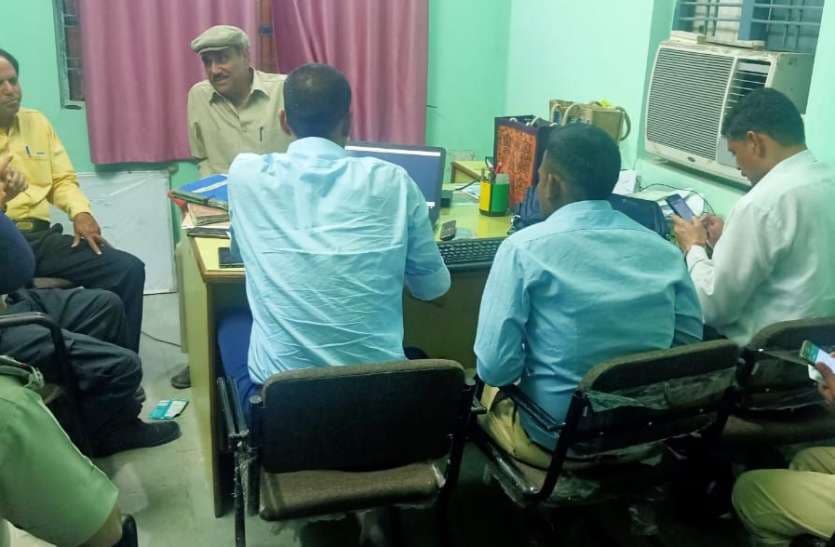 किसान से मांगी 2 लाख की रिश्वत, लोकायुक्त ने SDM कार्यालय पर मारा छापा