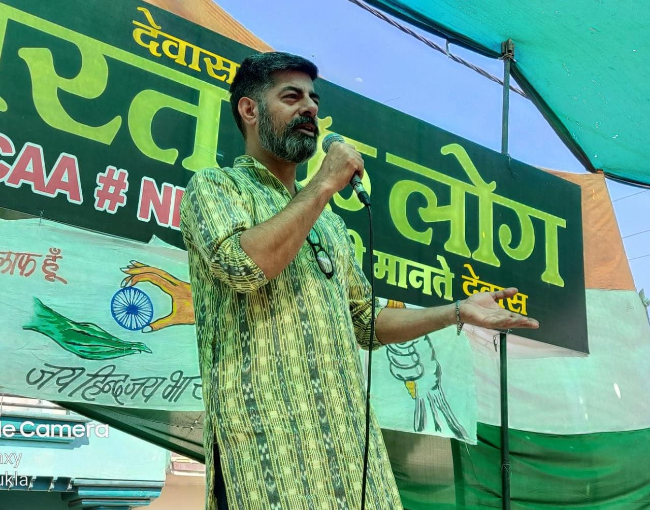 CAA के विरोध में हो रहे प्रोटेस्ट में शामिल हुए बॉलीवुड एक्टर सुशांत सिंह