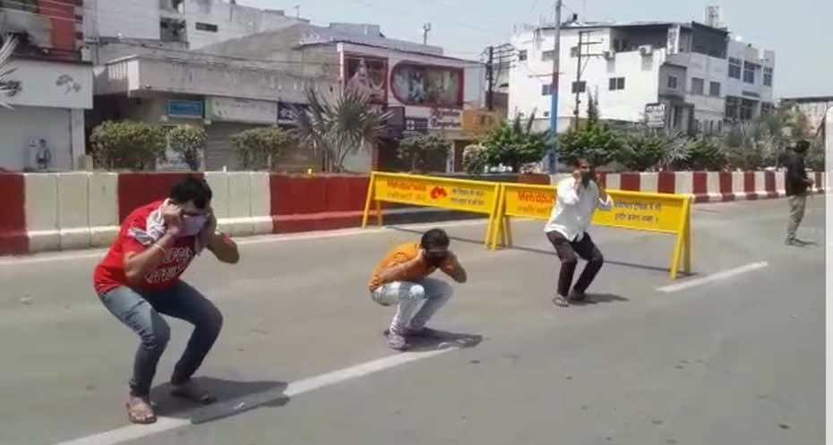 इंदौर पुलिस ने मनमानी पर उतरे लोगों से लगवाई उठक-बैठक, धूप में कराई परेड