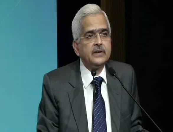 कोरोना संकट के बीच RBI गवर्नर का ऐलान, रिवर्स रेपो रेट में की गई कटौती