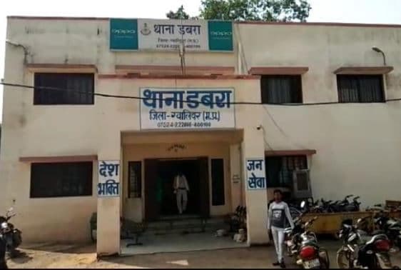 पुरानी रंजिश के चलते एक ही परिवार के 2 लोगों की निर्मम हत्या