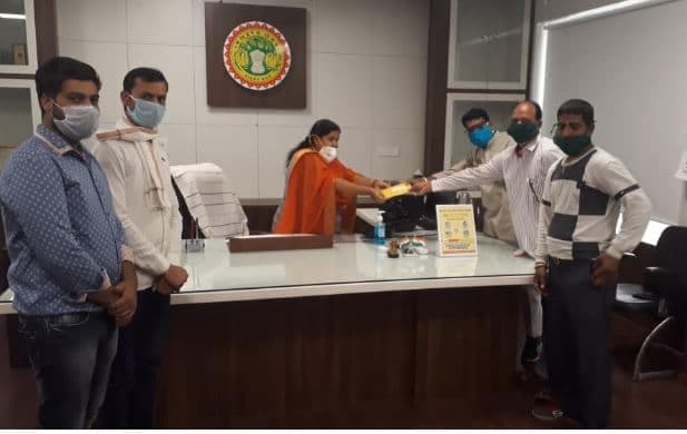 देश में संकट के समय सभी को आगे आकर करना चाहिए मदद-पूर्व विधायक