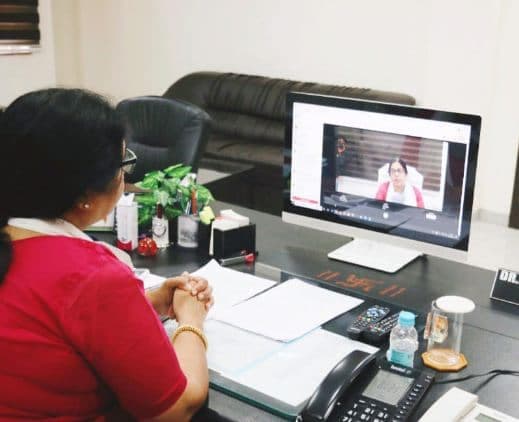 कलेक्टर ने कोरोना से बचाव के लिए फेसबुक लाइव से जिलेवासियों से किया सीधा संवाद