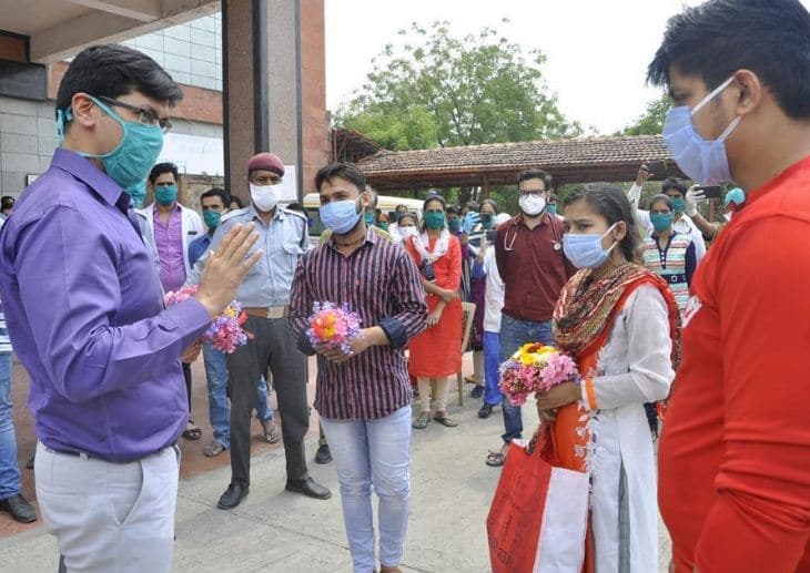 उज्जैन से अच्छी खबर, कोरोना की जंग जीत कर घर लौटे तीन मरीज