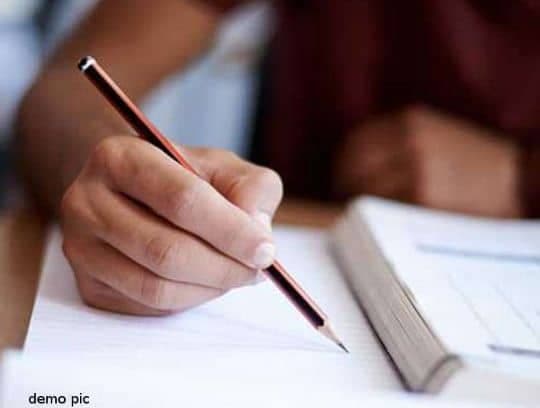 10वीं और 12वीं की परीक्षा का मूल्यांकन शुरू, घर बैठे जांचेंगे शिक्षक