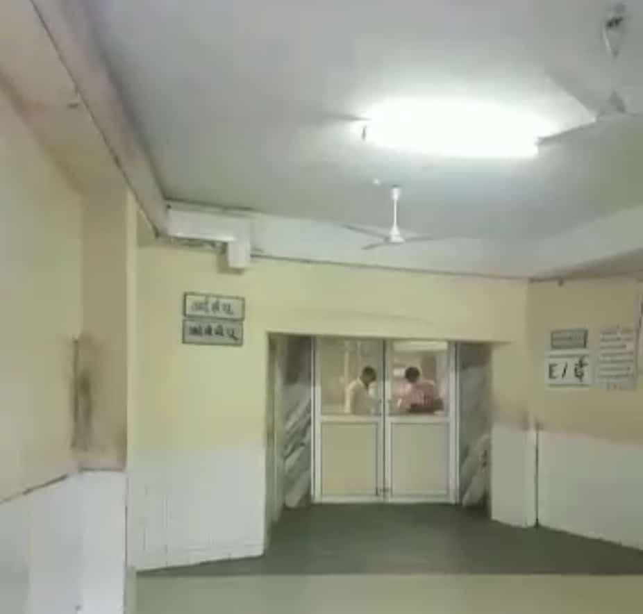 ICU पर पड़ा था ताला, अस्पताल पहुंचकर भी इलाज के अभाव में महिला ने दम तोड़ा