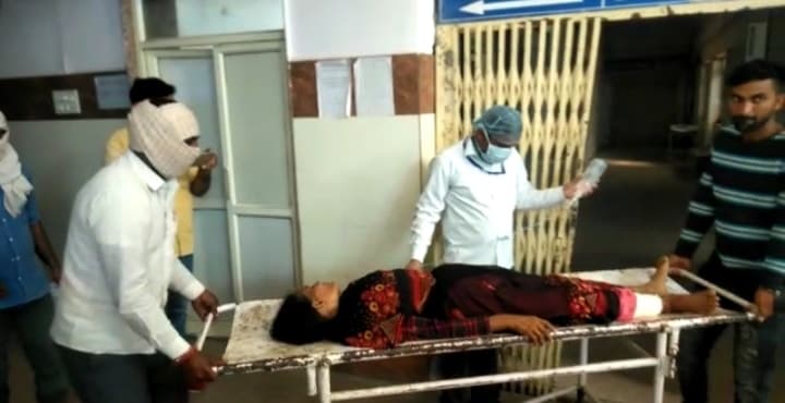 मुरैना में अज्ञात लोगों ने महिला के पैर में मारी गोली