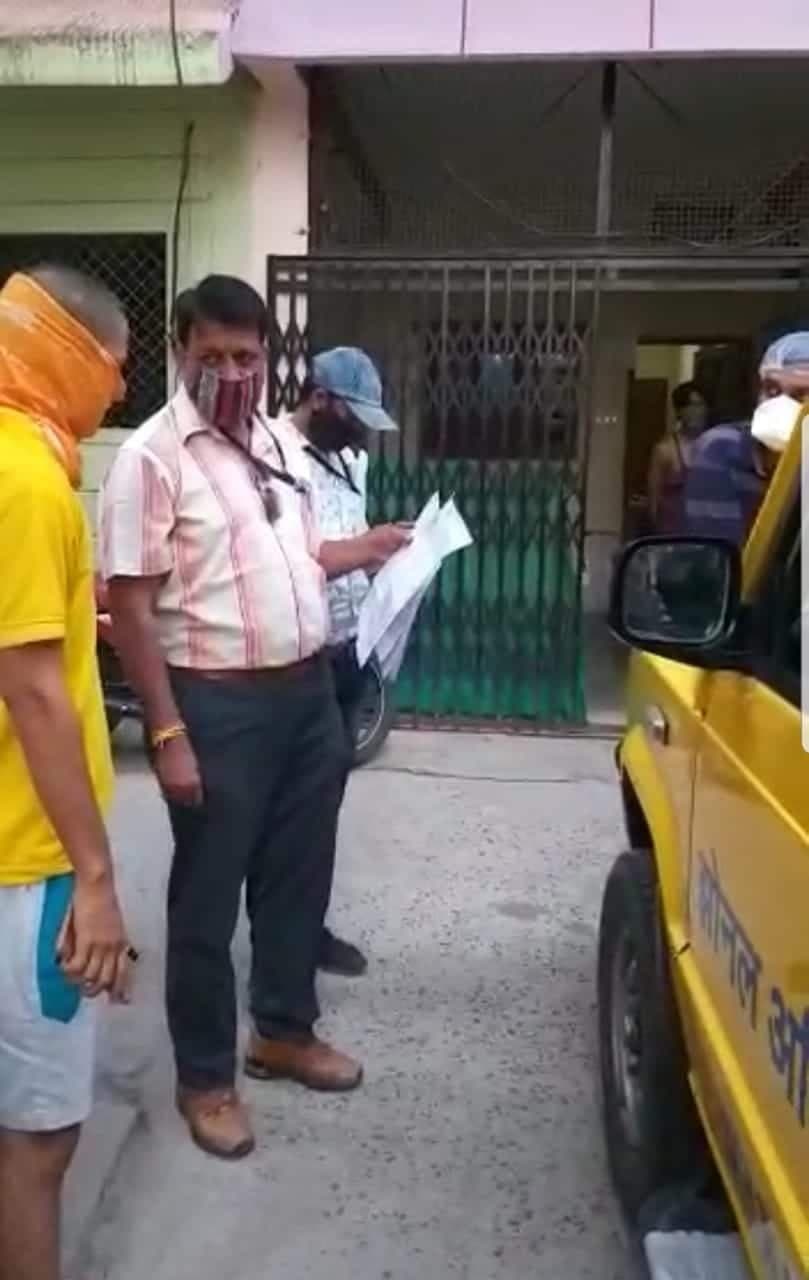 ऑनलाइन सुविधाओं का मजाक बनाने वालों पर निगम की सख्ती, घर जाकर लोगों से लगवाई उठक बैठक