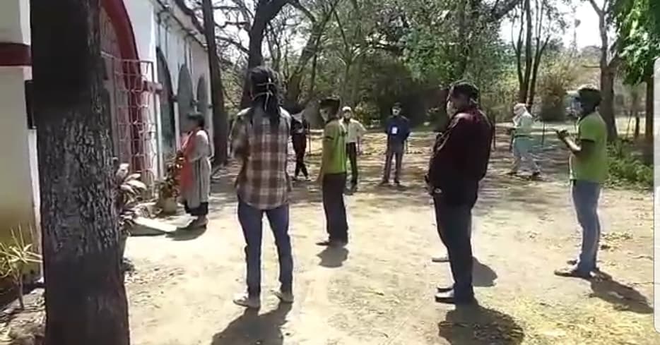 कोटा से धार लौटे 13 बच्चे, मेडिकल जांच के बाद 14 दिन होम क्वारेंटाइन रहने के निर्देश