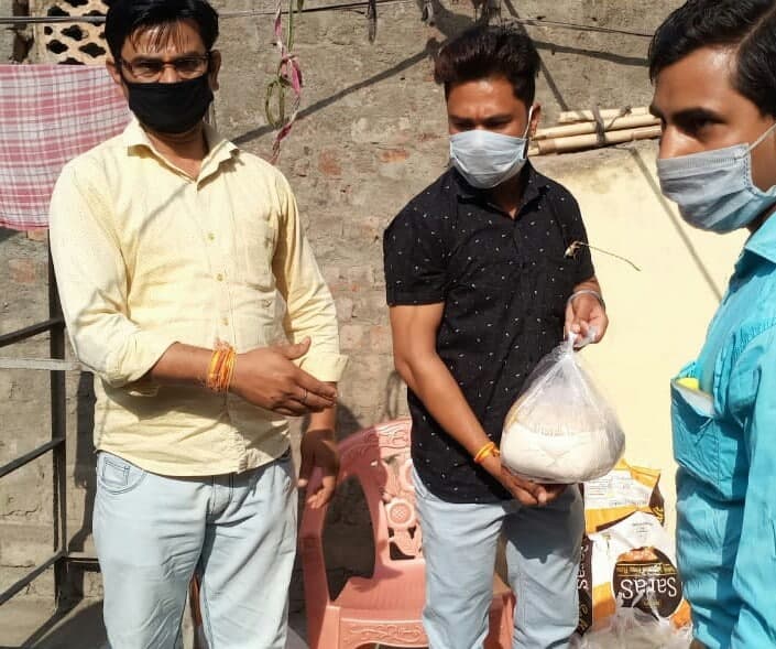 ग्रामीणों ने SDM के माध्यम से 25 क्विंटल गेंहू किया दान, जरूरतमंदों को बांटा अनाज