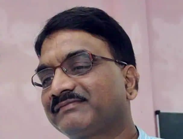 ‘कोरोना से जीत जाओ जब जंग, मत कहना देवदूत या महान हैं, बस इतना कह देना हम भी इंसान हैं’